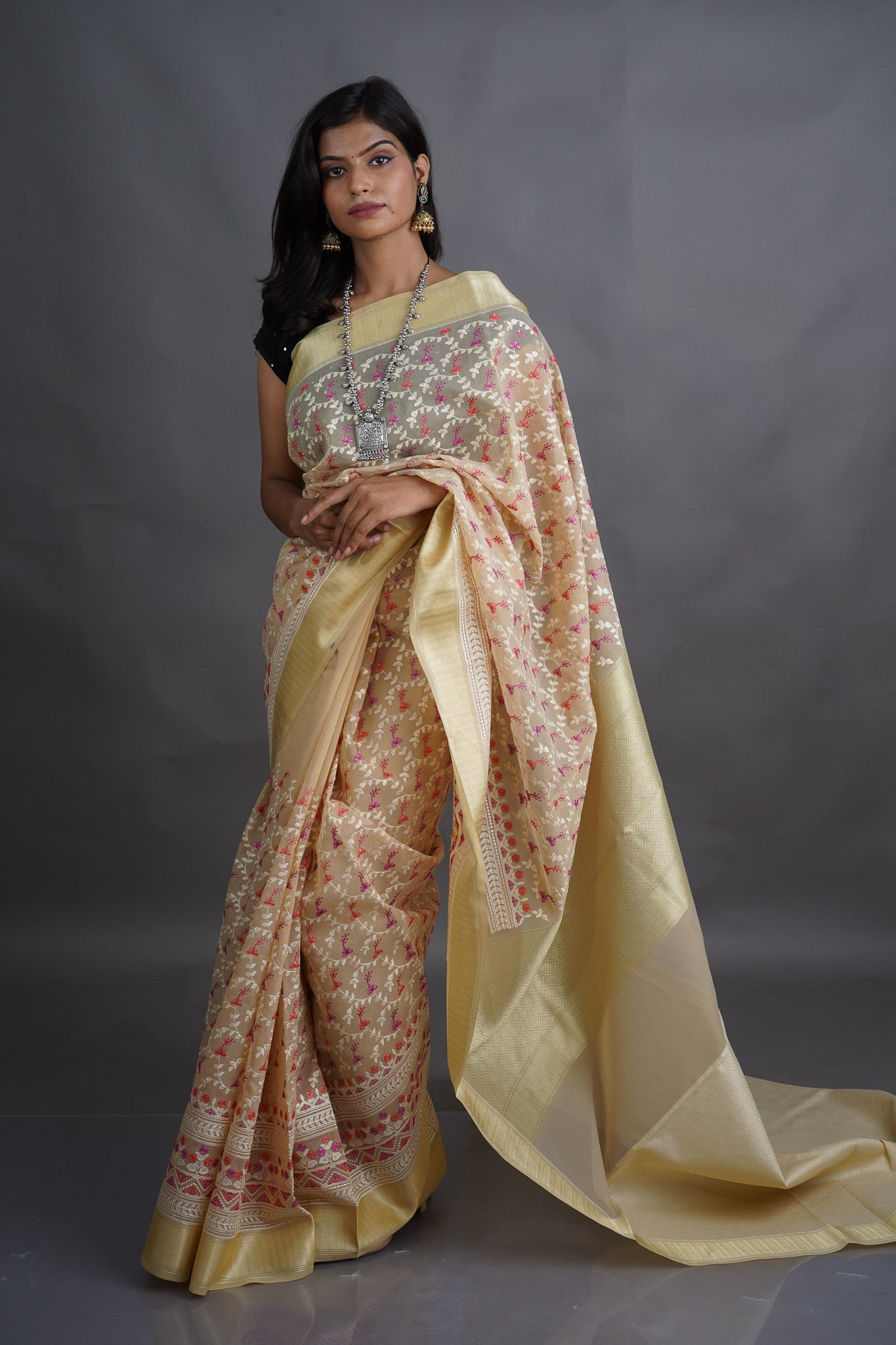 Ivory Dreams Elegance - Kavaach Kashi