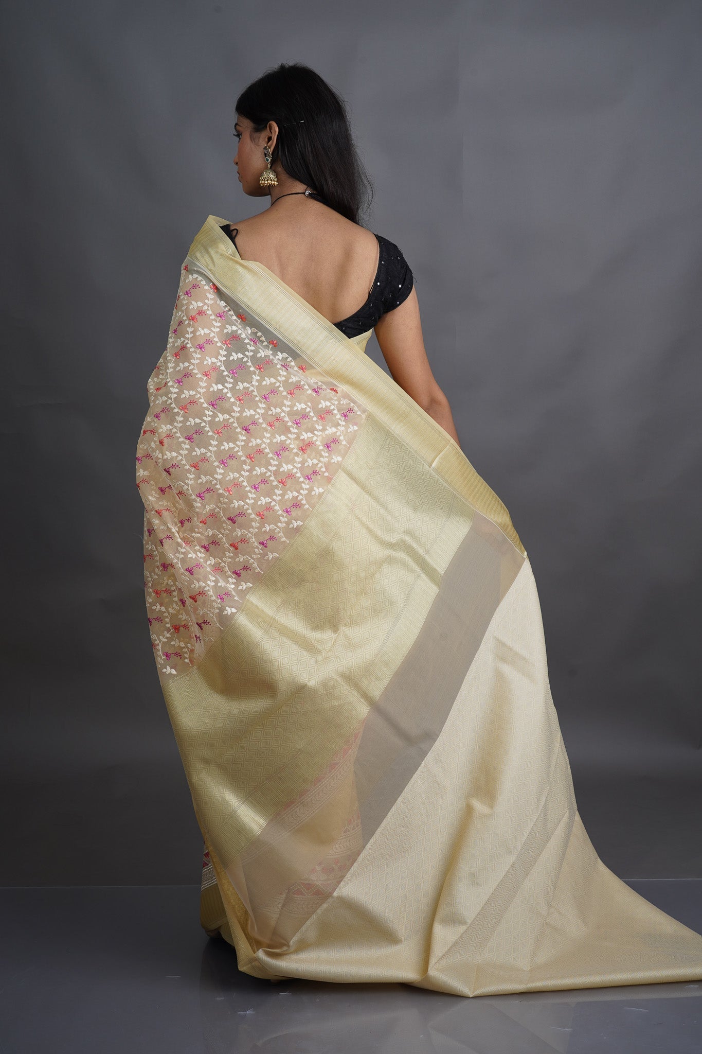 Ivory Dreams Elegance - Kavaach Kashi